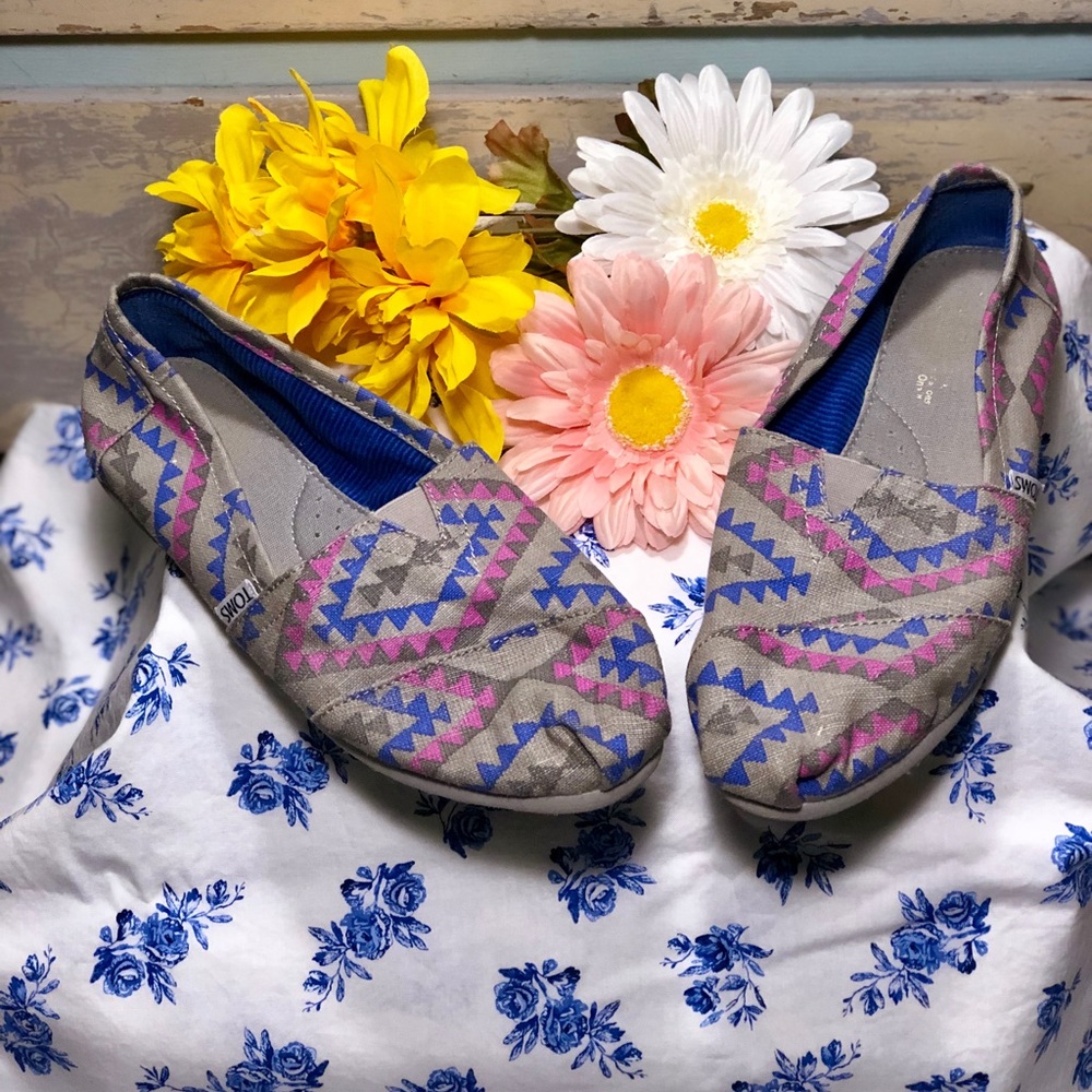 Toms shoes